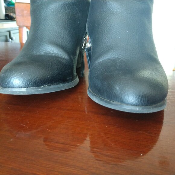 TORRID Side Zip Heel Bootie (WW) - Picture 7 of 8